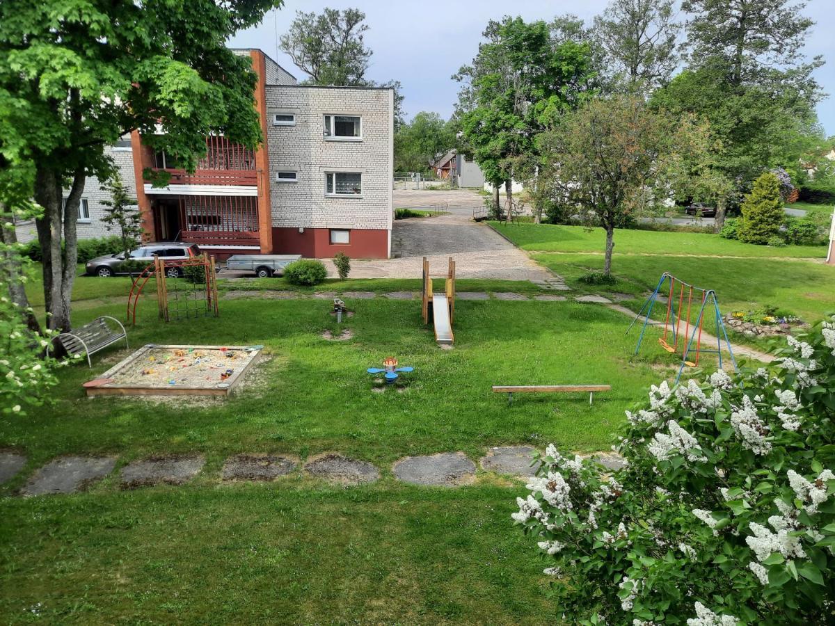 Kärdla Hiiumaa Family Apartments מראה חיצוני תמונה